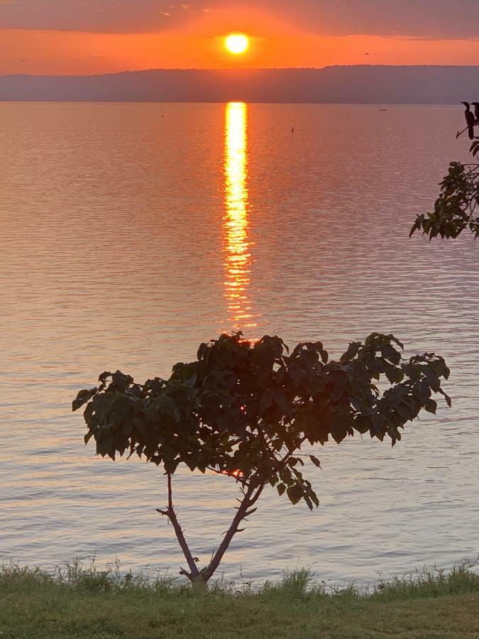 Samuka Island Retreat Βίλα Τζίντζα Εξωτερικό φωτογραφία