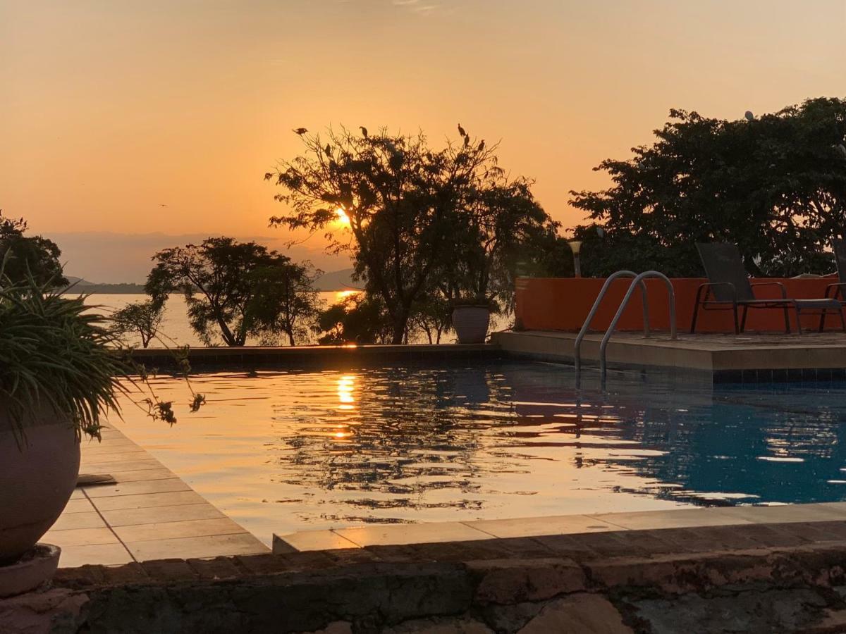 Samuka Island Retreat Βίλα Τζίντζα Εξωτερικό φωτογραφία